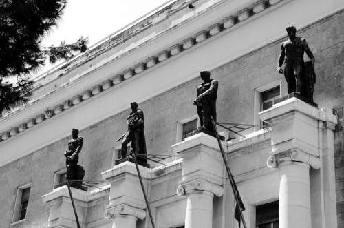Bari - Statue del Palazzo delle Finanze