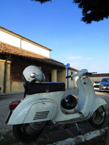 San Pietro di Feletto - Davanti la Pieve San Pietro di Feletto - Davanti la Pieve