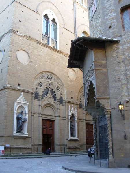 Immagine:Firenze - Chiesa di Orsanmichele - Ingresso.jpg