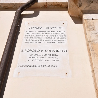 Alberobello - a Leonida Bissolati.jpg