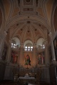 Alberobello - navata centrale Basilica SS. Medici.jpg