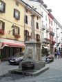 Aosta - Fontana con colonna.jpg