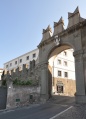 Ariccia - Porta via Appia.jpg