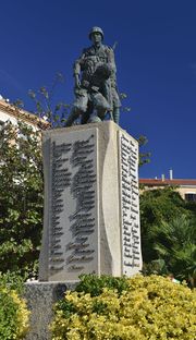 Arzachena - Monumento ai Caduti.jpg