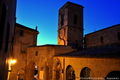 Assoro - Basilica di San Leone - Campanile vista laterale notturno.jpg