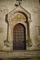 Bari - Basilica Pontificia di San Nicola - portale centrale dei buoi.jpg