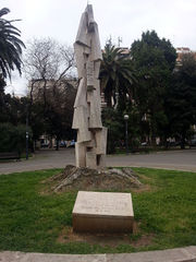 Bari - Monumento agli invalidi.jpg