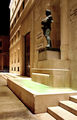 Bari - Palazzo Regione - dettaglio con statua.jpg
