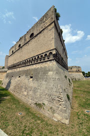 Bari - il castello Svevo 2.jpg
