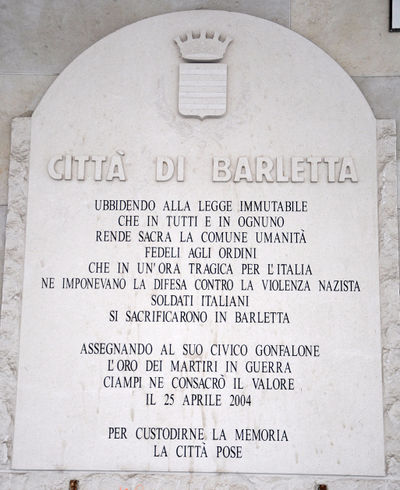 Barletta - Municipio - ai soldati che si sacrificarono per Barletta.jpg