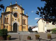 Basiano - Piazza e chiesa.jpg