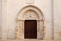 Bitetto - Cattedrale di San Michele Arcangelo - portale.jpg