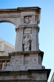 Bitonto - Palazzo Sylos-Calò - dettaglio sul lato della facciata.jpg