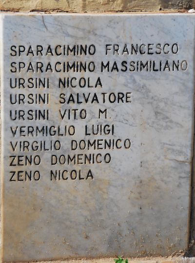 Bitritto - Lapide sul Monumento ai Caduti - 4.jpg