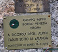 Braies - Alpini caduti sotto valanga del 1993.jpg