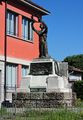 Calvenzano - Monumento ai caduti.jpg