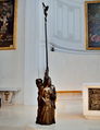 Capurso - Chiesa Madre del Ss Salvatore - sculture con croce.jpg