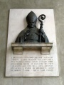 Caravaggio - Lapide al vescovo Giovanni Cazzani.jpg