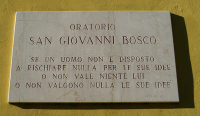 Casalbuttano ed Uniti - Lapide sull'oratorio S. Giovanni Bosco.jpg