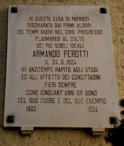 Cassano delle Murge - Lapide ad Armando Perotti - sul Palazzo De Conti - Miani.jpg