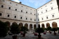 Cassino - Abbazia di Montecassino - chiostro dell'Archivio Monumentale.jpg