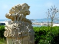 Castrignano del Capo - La Nuotatrice dei due mari - scultura.jpg