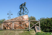 Cesenatico - Monumento a Marco Pantani.jpg