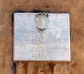 Chioggia - Lapide in latino - Faciata porta Santa Maria Assunta.jpg