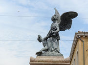 Chioggia - monumento ai Figlia Caduti per la Patria dettaglio.jpg