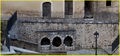 Cocullo - Fontana - antica fontana medioevale con lo stemma dei berardi.jpg