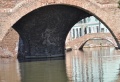 Comacchio - sotto un ponte.jpg