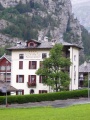 Courmayeur - Hotel Villa Novecento - Vista laterale.jpg