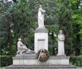 Fabriano - Monumento ai caduti per la patria - Giardini pubblici.jpg
