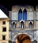 Firenze - Loggia del Bigallo - con le statue.jpg