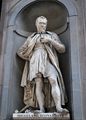 Firenze - Statua di Michelangelo - Galleria degli Uffizi - Portico.jpg