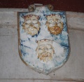 Gardone Riviera - Mausoleo--Interno - Antico stemma di Zara.jpg