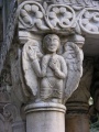 Genova - Chiostro di S. Andrea - Capitello con angelo.jpg