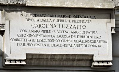 Gorizia - Lapide a CarolinaLuzzatto.jpg