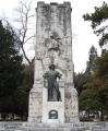 Gubbio - Monumento piazza Quaranta Martiri - Giardini pubblici.jpg