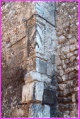 L'Aquila - Stemma antico - angolo di un palazzo in Via Sassa prima del terremoto.jpg