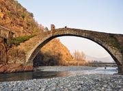 Lanzo Torinese - Il Ponte del Diavolo.jpg