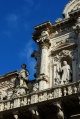Lecce - Basilica di Santa Croce - facciata a sx con statue.jpg