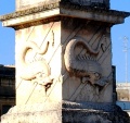 Lecce - Obelisco - stemma della provincia sull'obelisco.jpg
