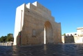 Lecce - Piazza Vittorio Aymone - con Porta.jpg