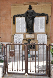 Lucera - Monumento ai Caduti.jpg
