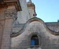 Manduria - Cappella della Madonna del Rosario - finestra sulla facciata.jpg