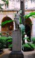 Manduria - Ex Convento degli Scolopi - statua nel chiostro.jpg