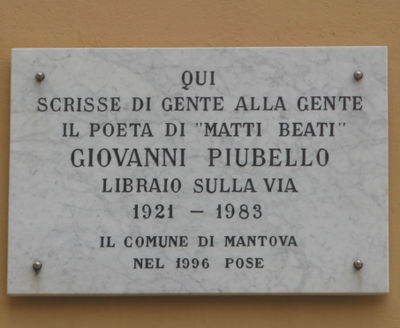 Mantova - Lapide a Giovanni Piubello.jpg