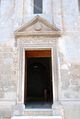 Maruggio - Chiesa Matrice Natività di Maria Vergine - portale laterale.jpg