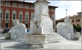 Massa - monumento piazza aranci particolare 1.jpg